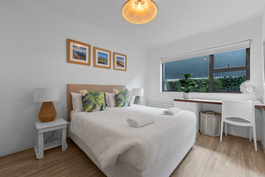 8 Bedroom Property for Sale in Camps Bay Western Cape
